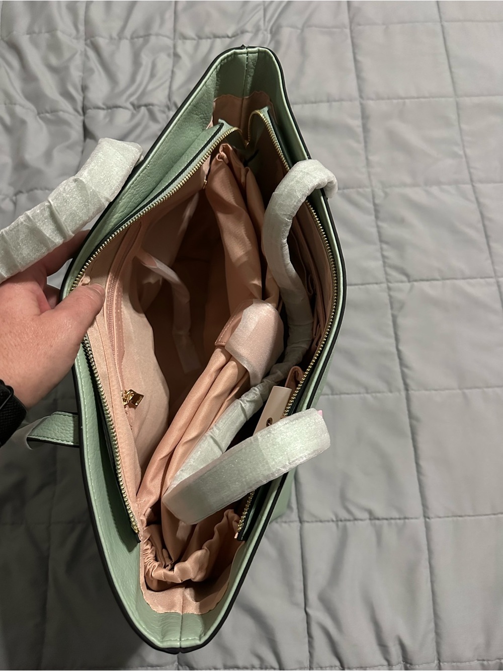 Poppy & Peonies Go Getter Tote in mint - Picture 4 of 9